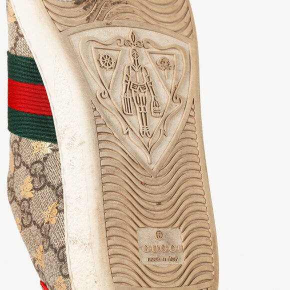Gucci Ace GG Supreme Monogram Bee Sneakers - Picture 5 of 12